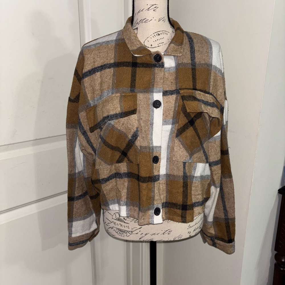 Plaid Button-Up Women's Jacket